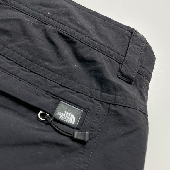 Black Northface mini skirt, size 6, great condition never worn - Picture 5 of 5